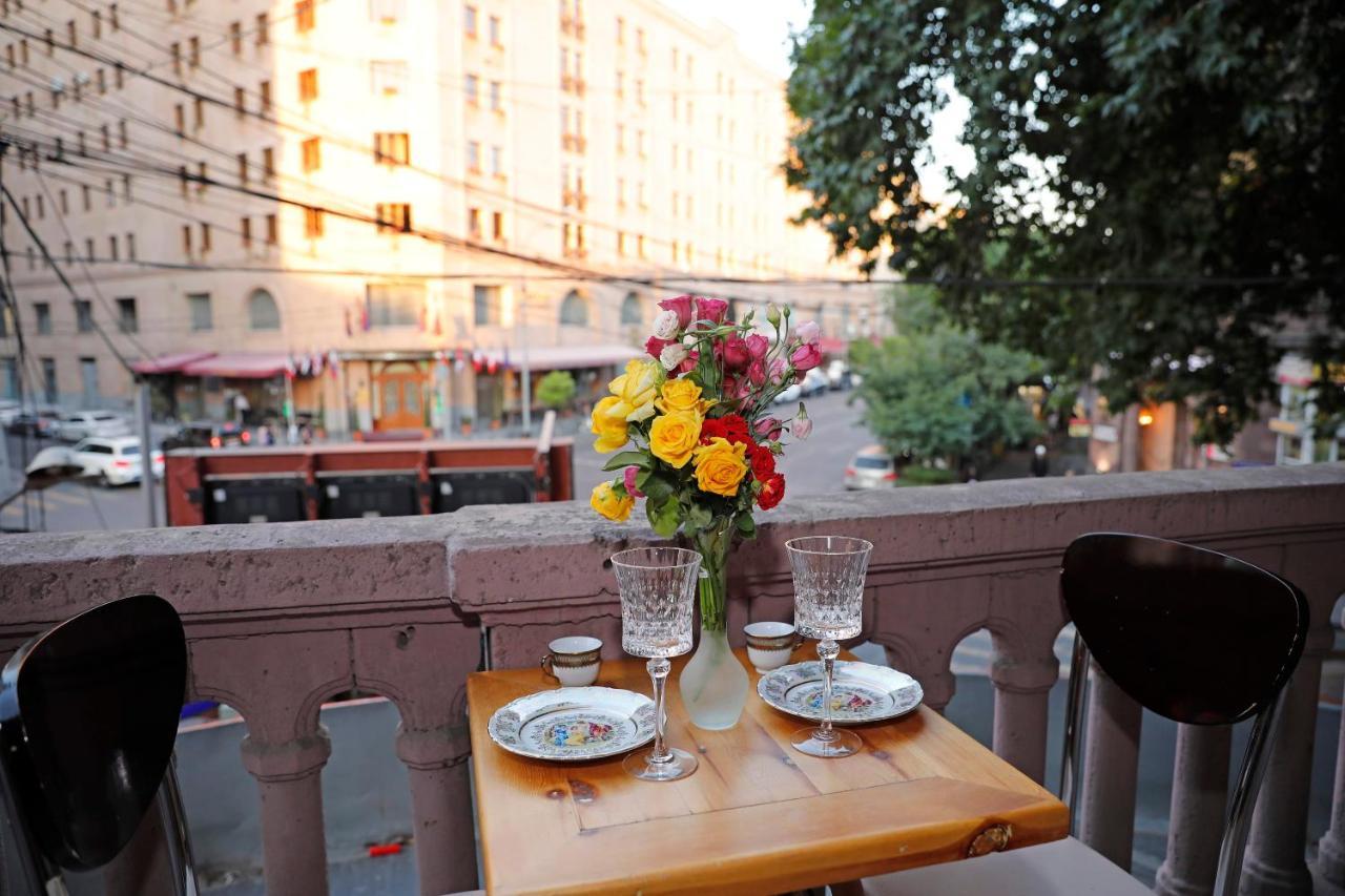 Cozy Apartment on Republic Square Erywań Zewnętrze zdjęcie